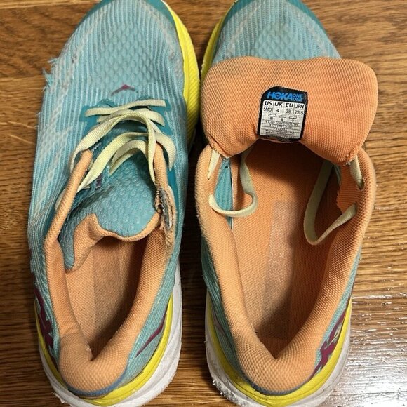 Hoka One Clifton 9 Youth Kids 5MD/ Womens 6.5M Running Shoes Sneakers - Picture 2 of 4